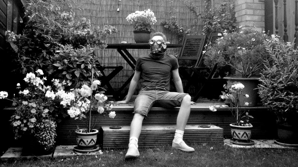 Tyler Brooker releases his new EDM remix single titled Shivers
