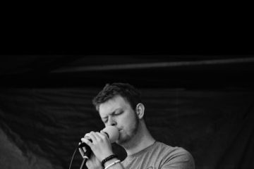 Shuffle Your Feet - Robin Shaw