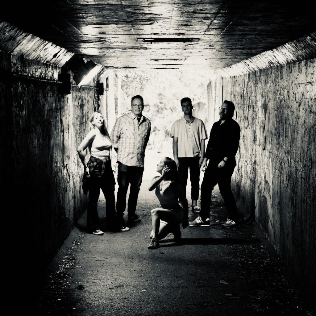 The Transference – Floodlights