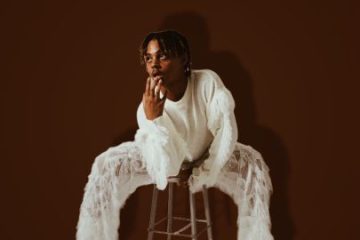 Von LaRae – 2 Is Company