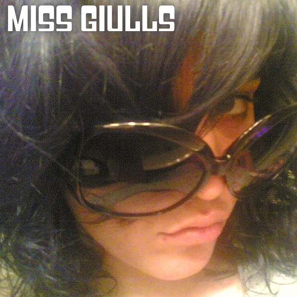 Miss Giulls – Hey Mr. DJ, turn it up Miss Giulls – Hey Mr. DJ, turn it up