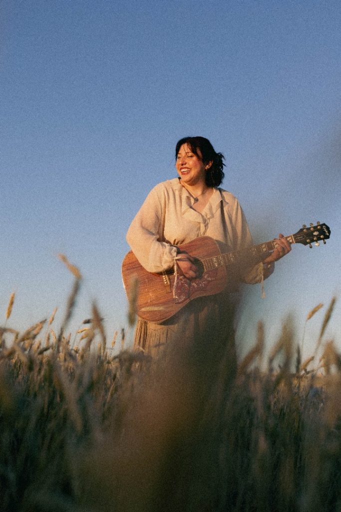 Veronica Raine – August Veronica Raine – August