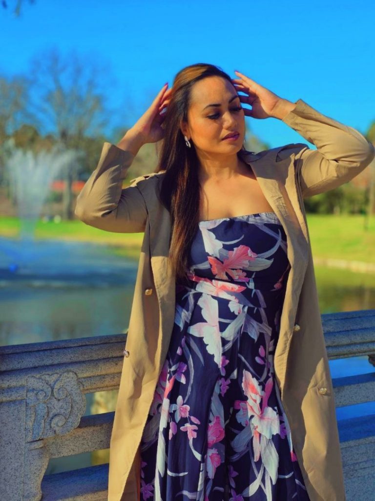 Rosie Belvie – Living My Life