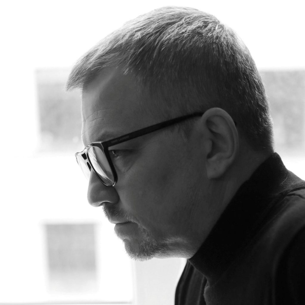 GatiS – Remember Me. Theme