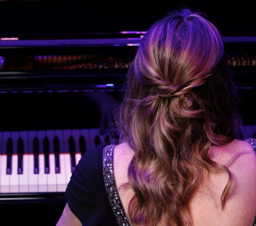 Fiona Joy Hawkins – When Shadows Talk Fiona Joy Hawkins – When Shadows Talk