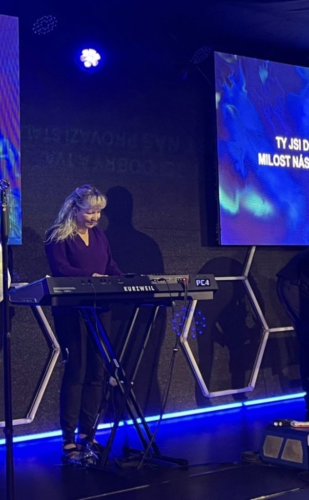 Veanea – Dancing in Your Love Veanea – Dancing in Your Love