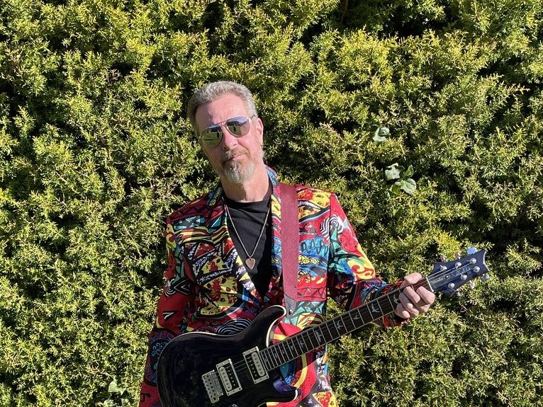 Craig Small Music – Sunkiss Single Review: A Radiant Fusion of Love, Groove, and Sonic Warmth Craig Small Music – Sunkiss