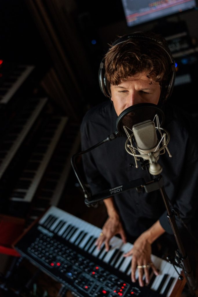 Rose Ringed - Mylène 