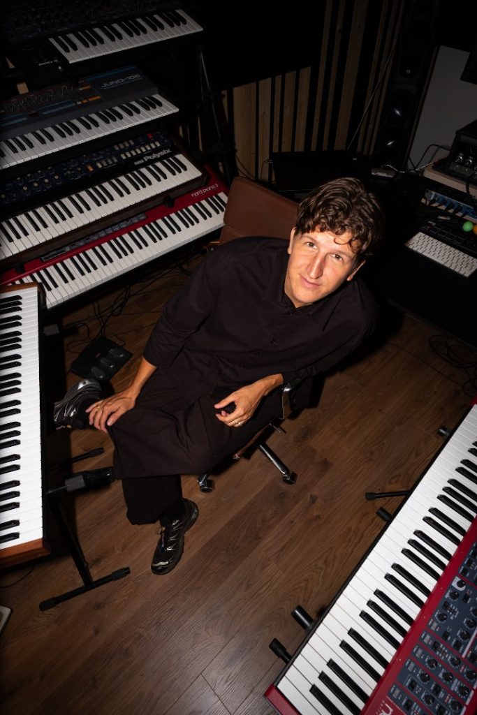 Rose Ringed - Mylène 