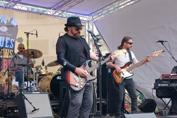 Brendan McKinney & The 99 Brown Dogs – Get On With