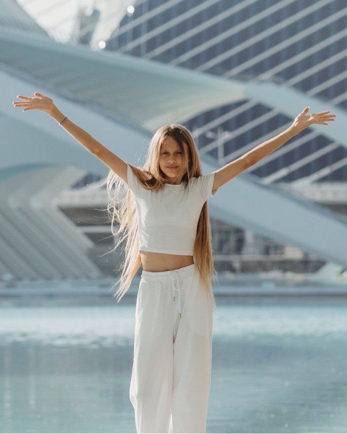 Amelina – Step By Step