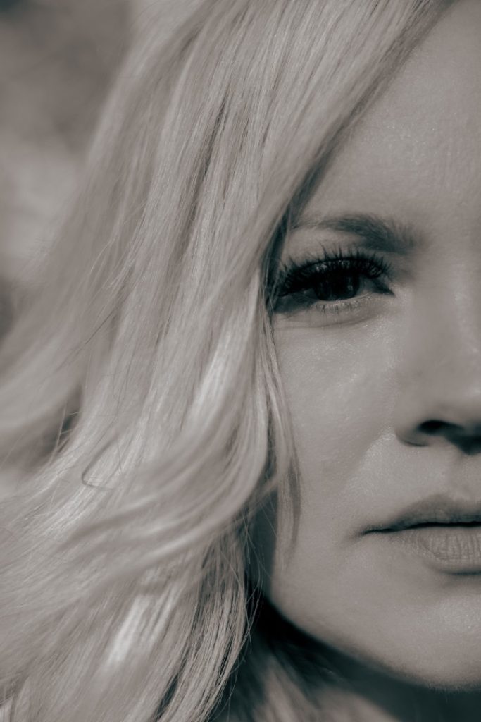 SUANNA – I’ll Breathe For You SUANNA – I’ll Breathe For You