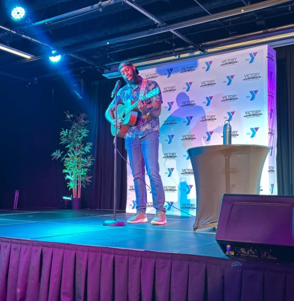 Silky Vibe – Moody Silky Vibe – Moody