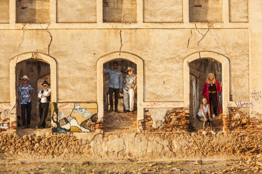 Julie July Band – Gold Dust