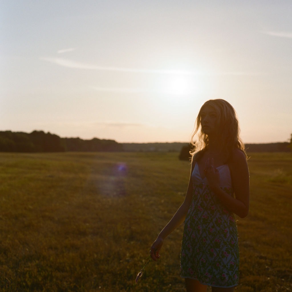 Ava Valianti – Running on Empty