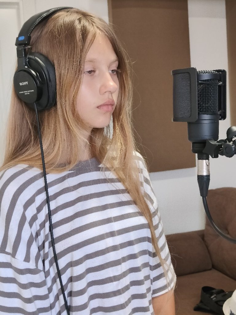 Amelina – Step By Step