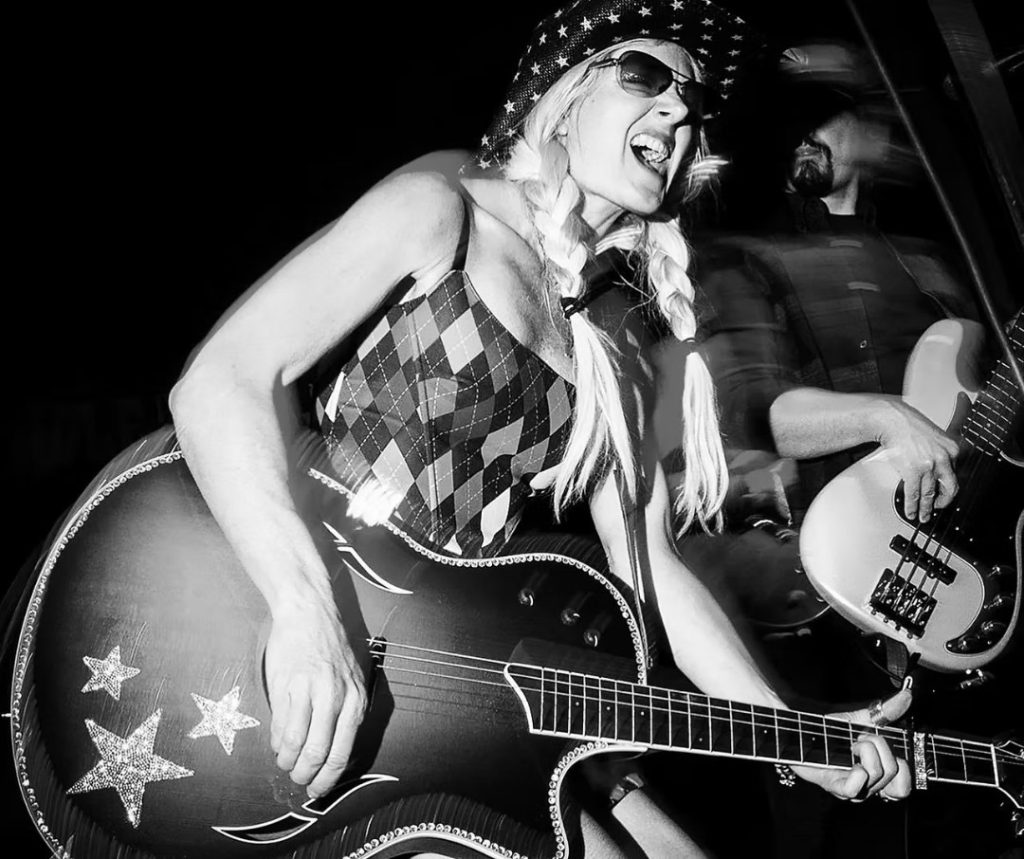 Trashy Annie – Let It Kill You