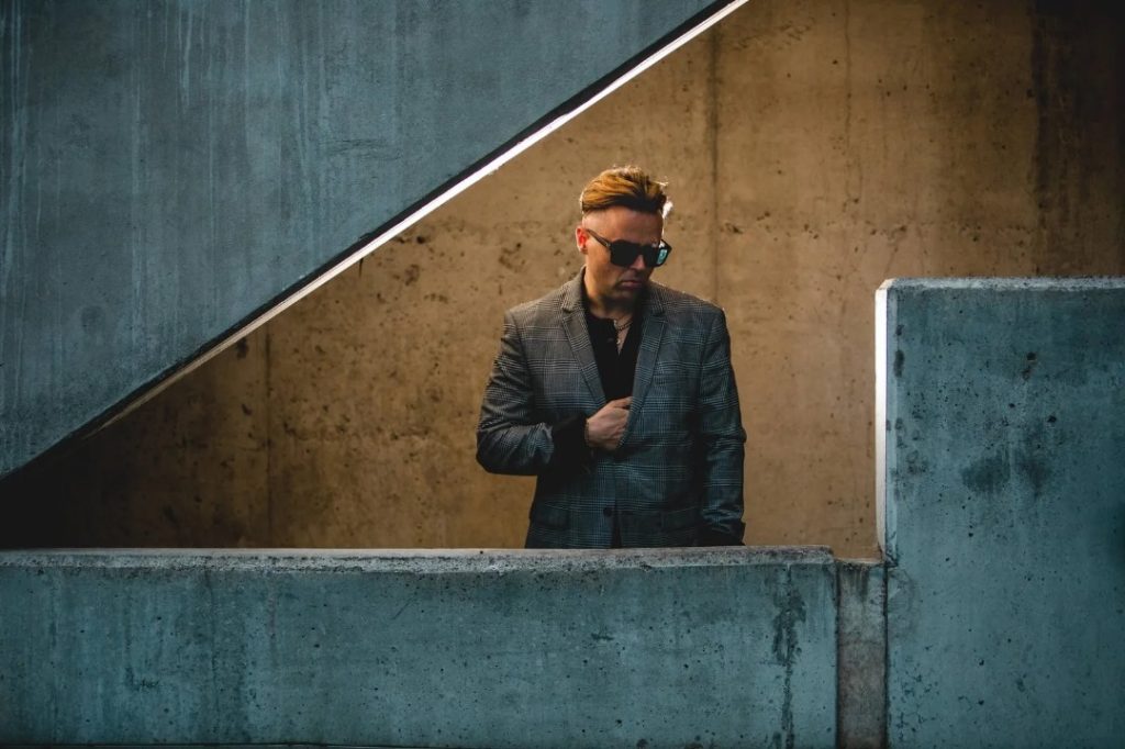 Robert O’Connor – Clubwav Continuum Robert O’Connor – Clubwav Continuum