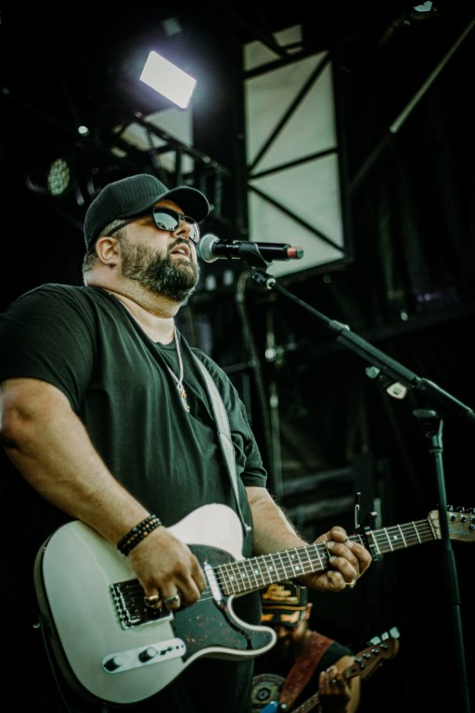 Pat James & The Whole Truth - I’d Like To Leave