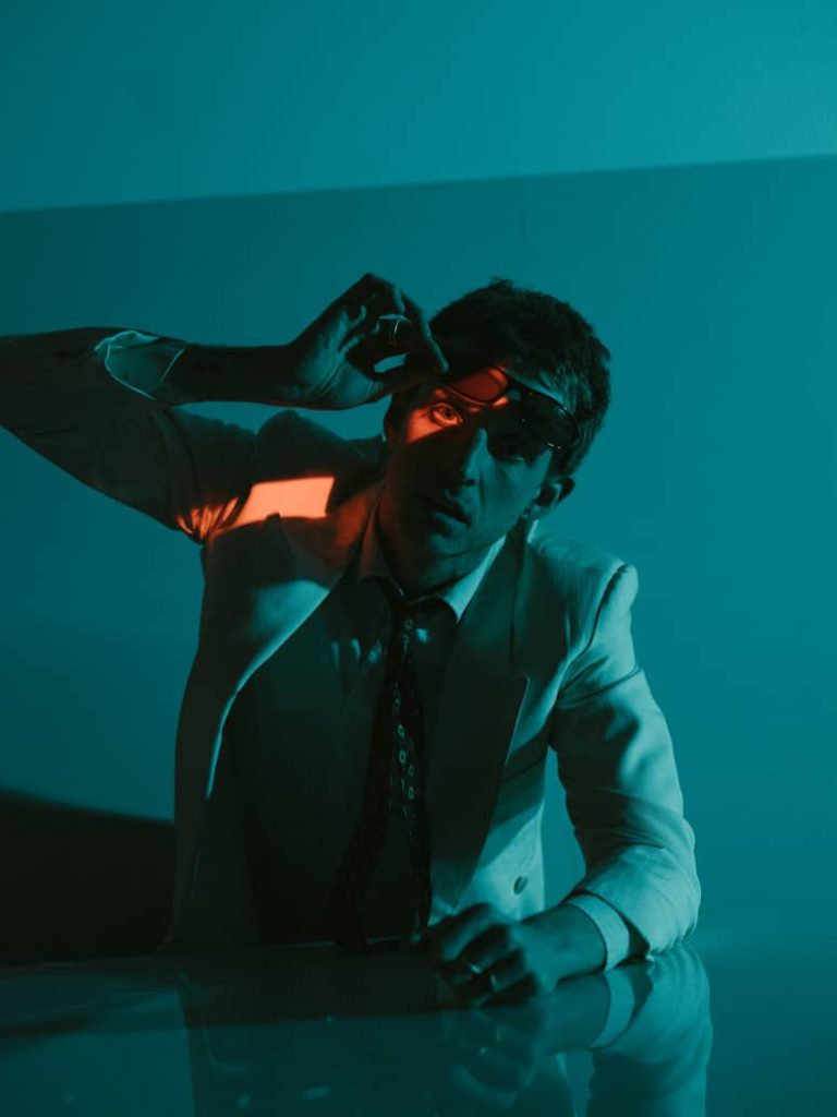 Lee Feather and The Night Movers – Drugs for Christmas Lee Feather and The Night Movers – Drugs for Christmas