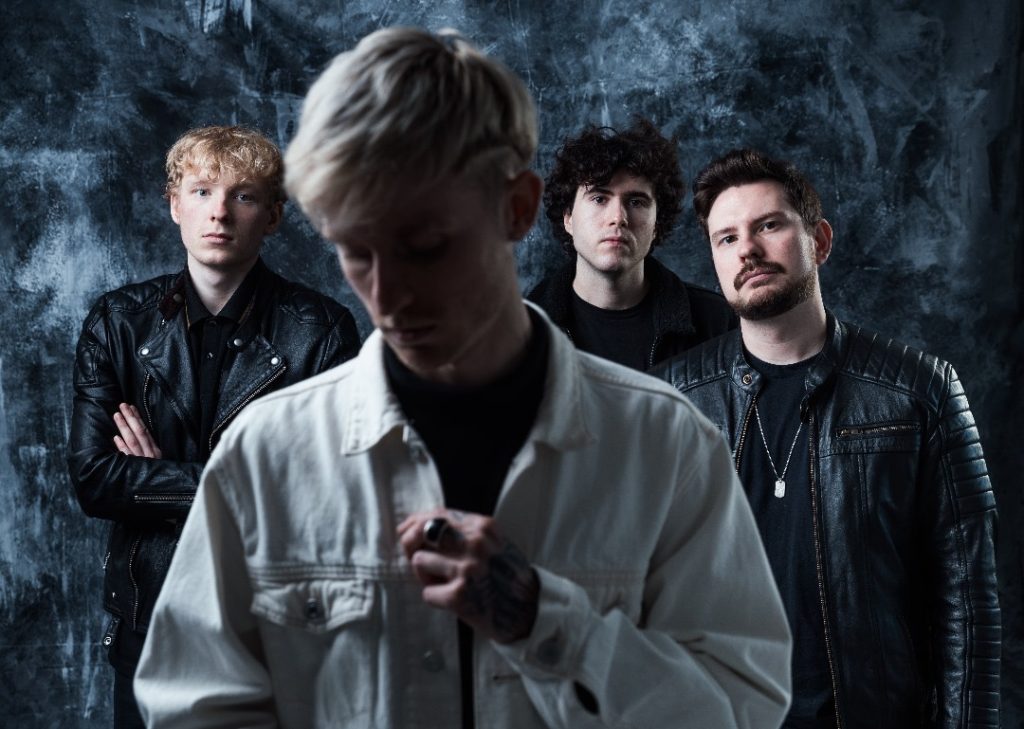 Mercy Kelly – Out In The Night