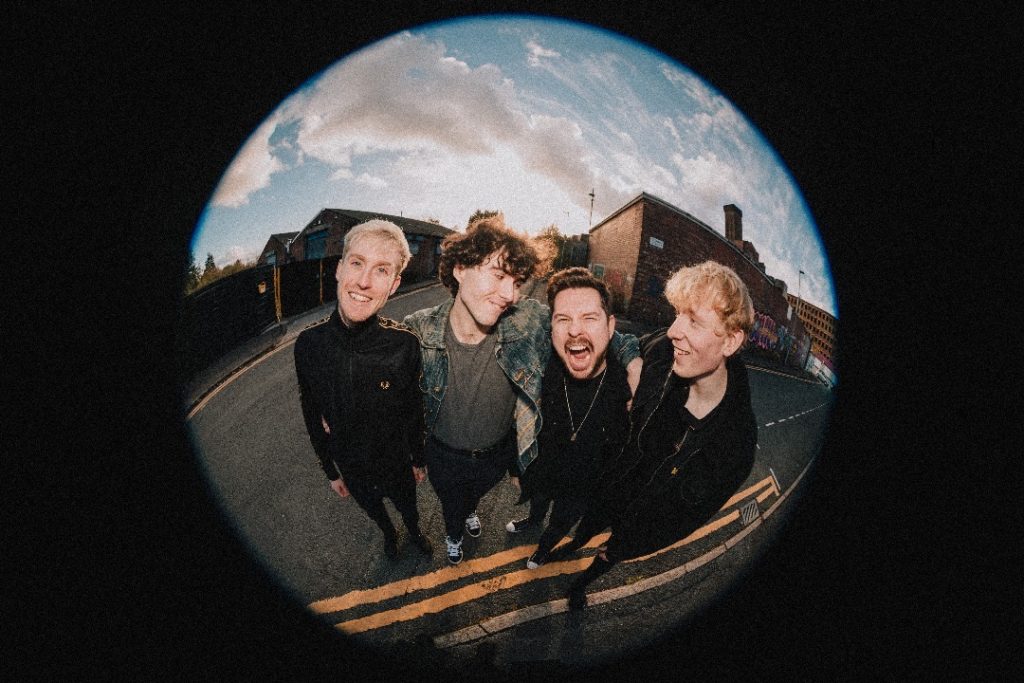 Mercy Kelly – Out In The Night