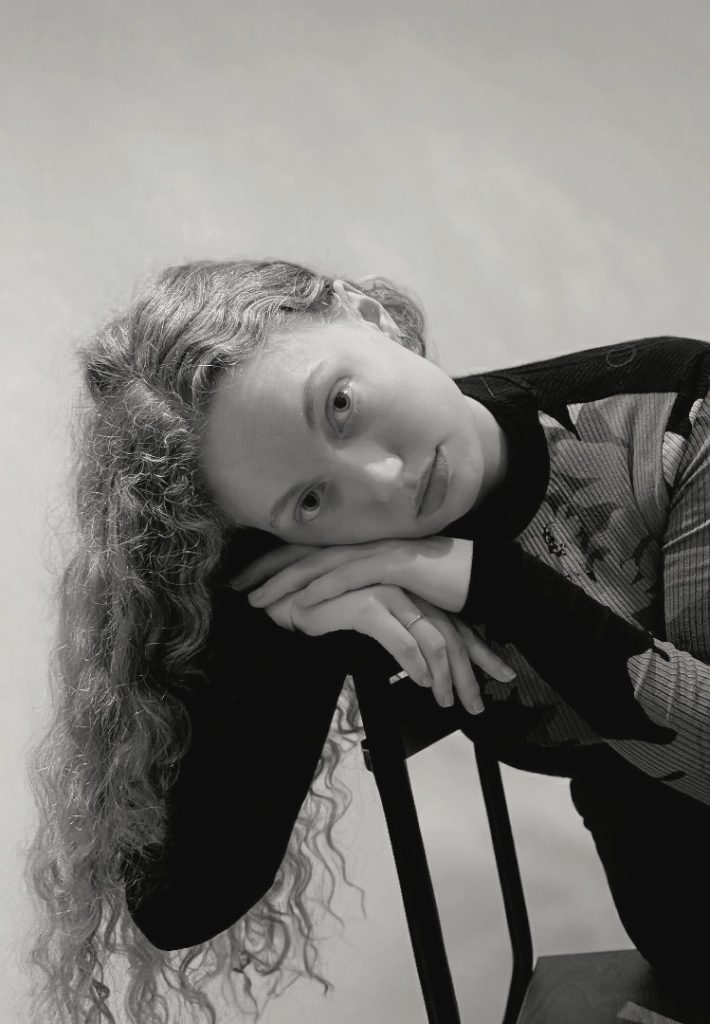 Rebekka Louise – The Bigger Guy Rebekka Louise – The Bigger Guy