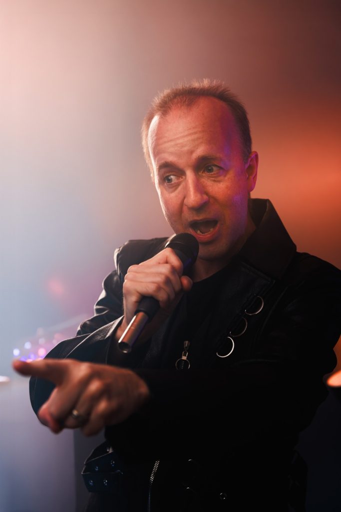 ‎Brian Hunsaker – Edge Of The World