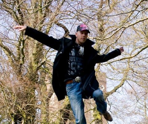 Stephanie Happening – Breathing Bruised Single Review: A Cinematic Alt-Pop Testimony of Survival, Healing, and Reclaimed Breath Stephanie Happening – Breathing Bruised