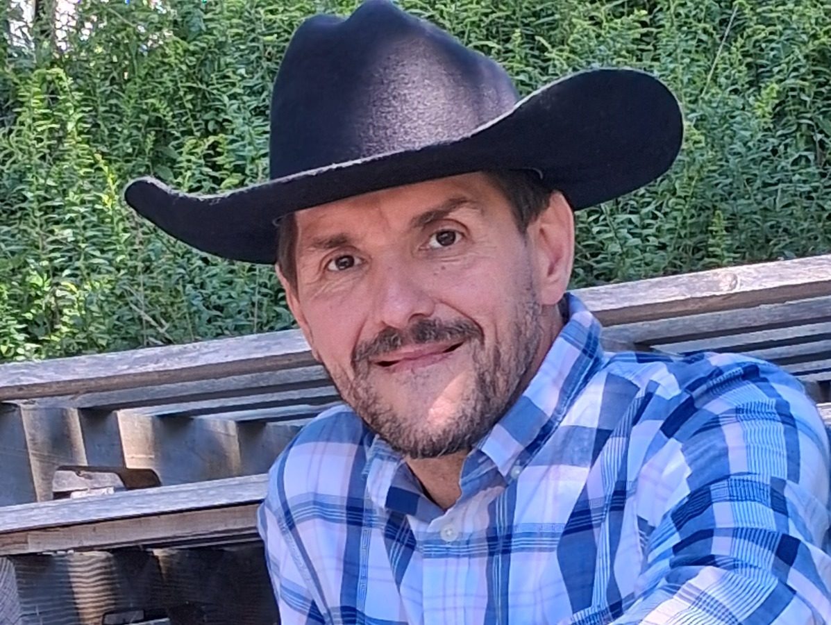 Brian Mullins — Hills of West Virginia Review Brian Mullins — Hills of West Virginia