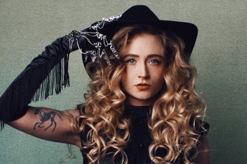 Janet Devlin – Not My First Emotional Rodeo