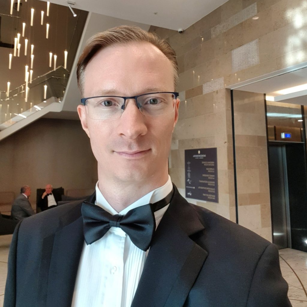 Alasdair James Dodds – Disillusionment