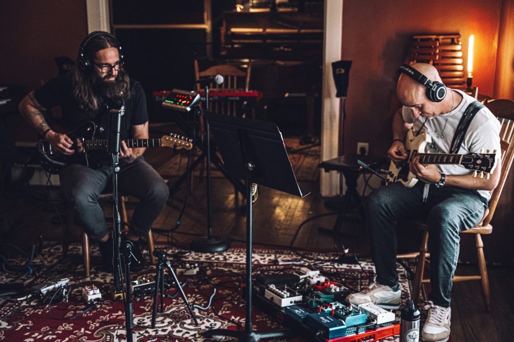 Midnite Radio – Auntie Midnite Radio – Auntie