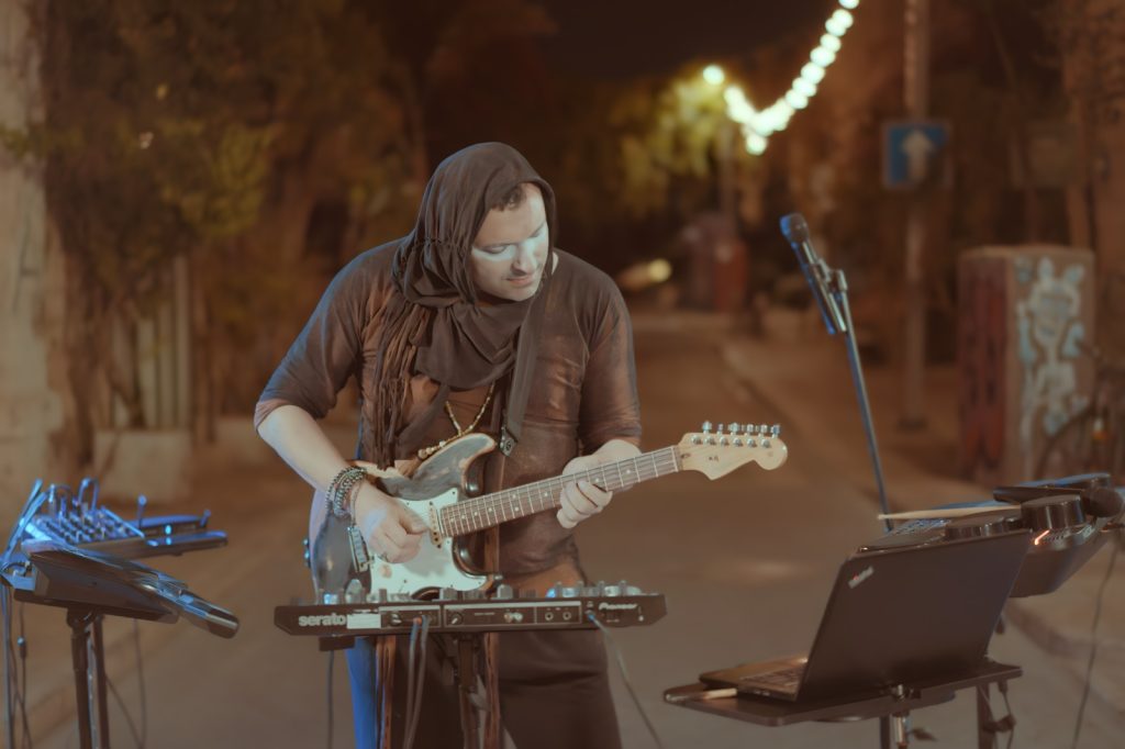 Mikey La Luna – Hallelujah. الحمد لله .הללויה