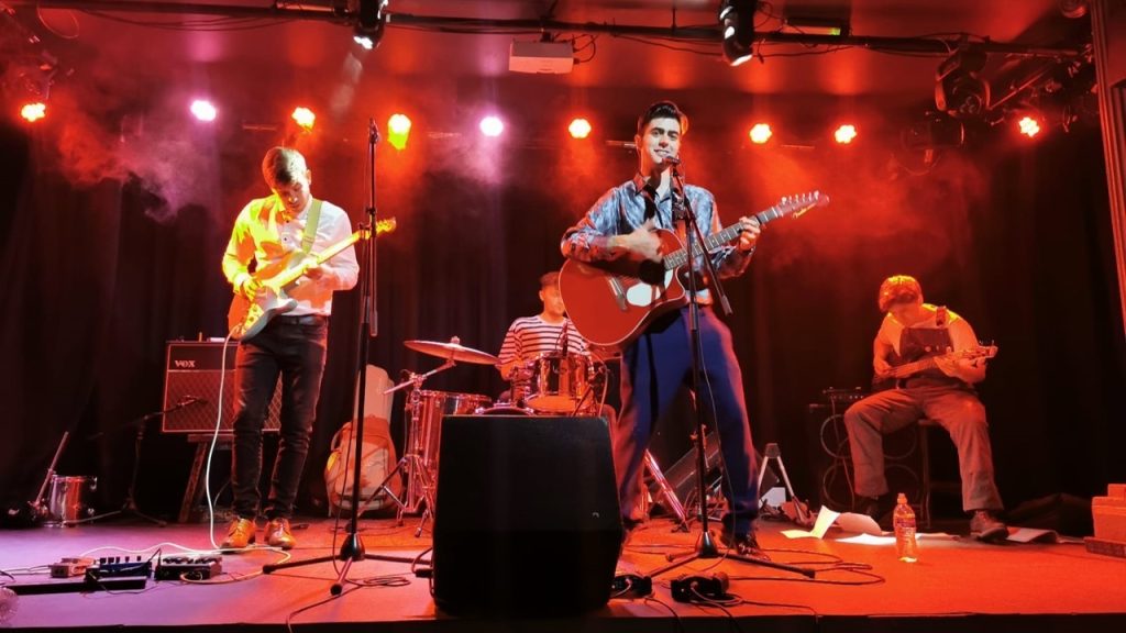 Olly Williams – Candles Turned to Ash Olly Williams – Candles Turned to Ash