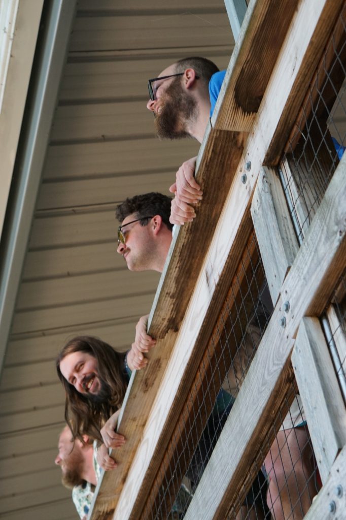 Mahto & The Loose Balloons — On Air