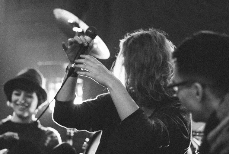 The Iddy Biddies — The World Inside