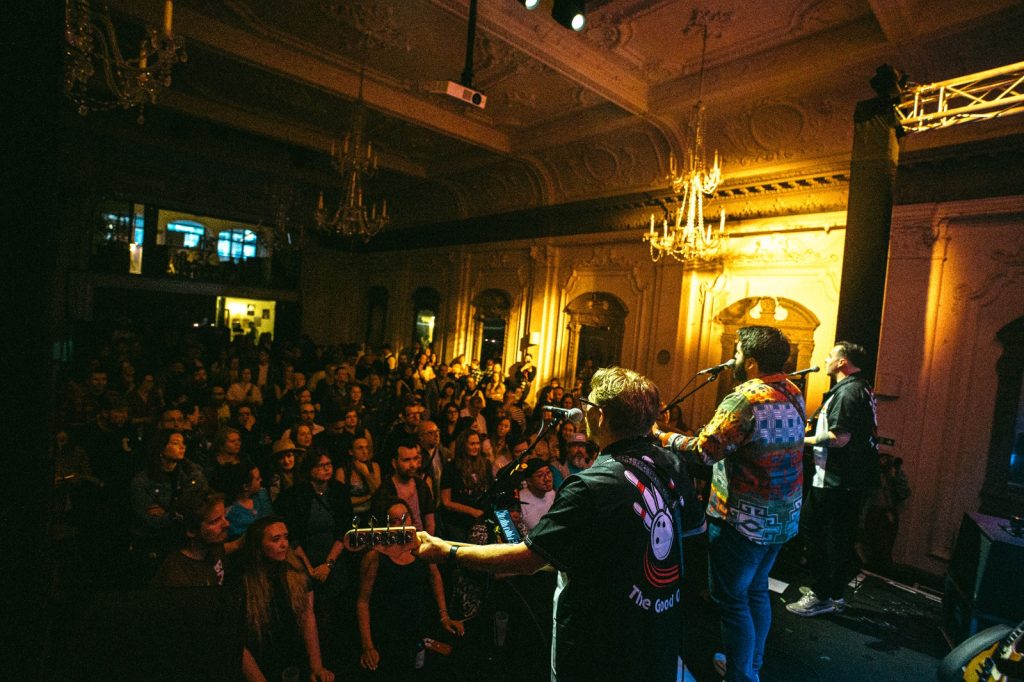 8212 James Stephen & The Good Ones — Lonely Days (Review)