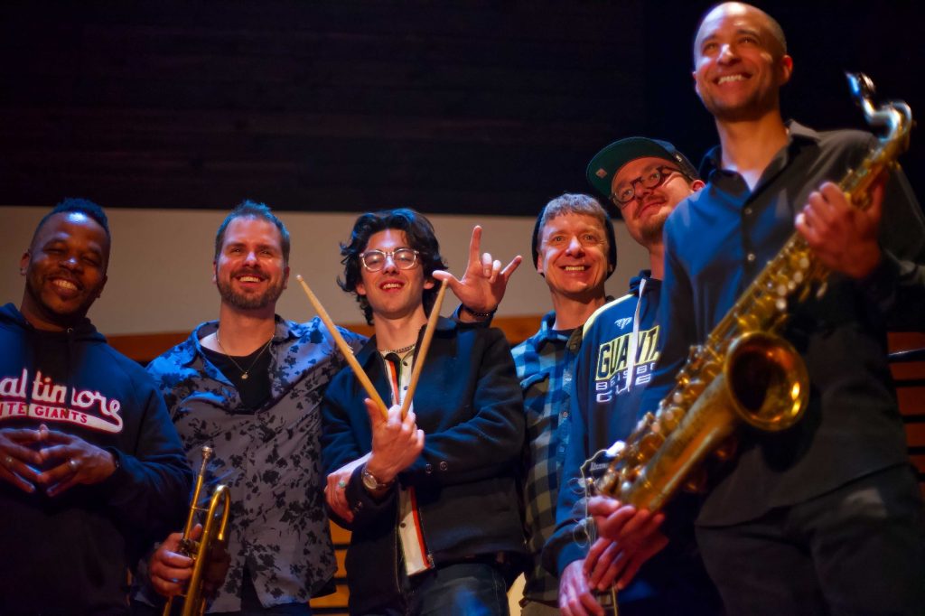 8219 Chris Aschman — Triangles (Review)