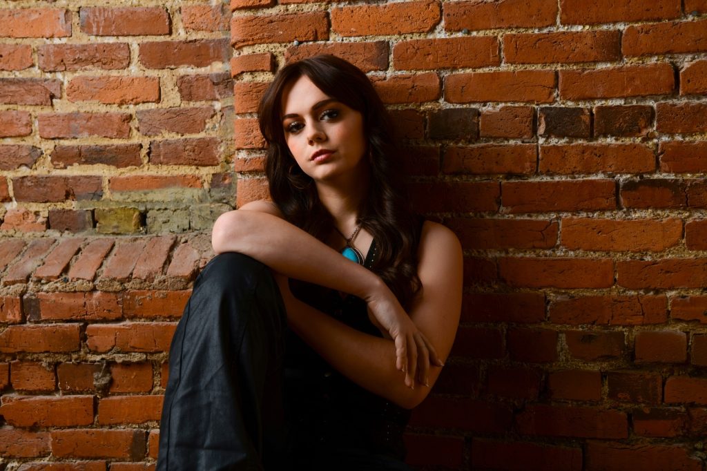 Emma Forgette – Barfly Barbie