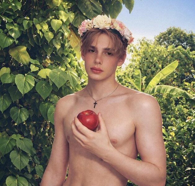 Noah Zayden — APPLE