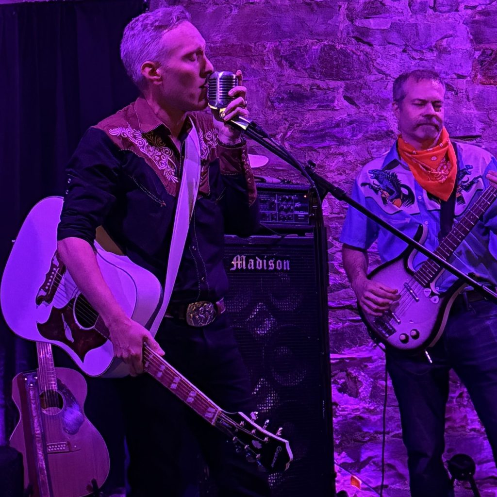 9550 Hi Ho Six Shooter — Close As Kin (Review)