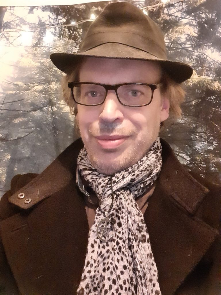 Lucian Lacewing – Land Of Enchantment