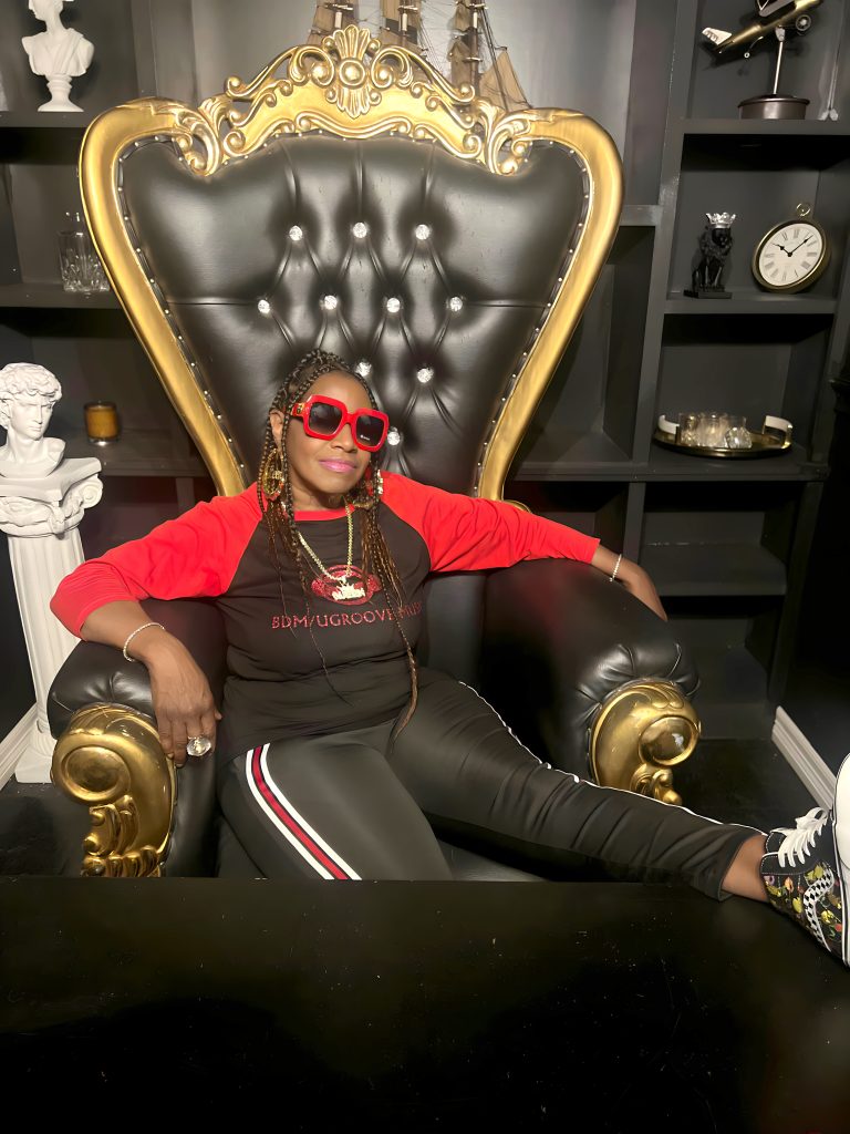 Shelia Moore-Piper – Show Love (Review) Shelia Moore-Piper – Show Love