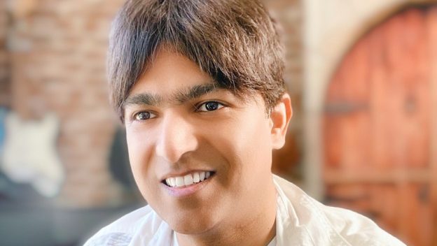 Praveen Koval – Handprint