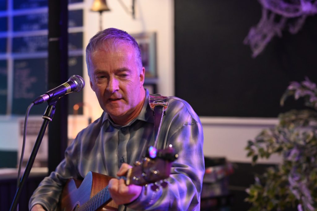 Andy Smythe — Quiet Revolution Extra (Review)
