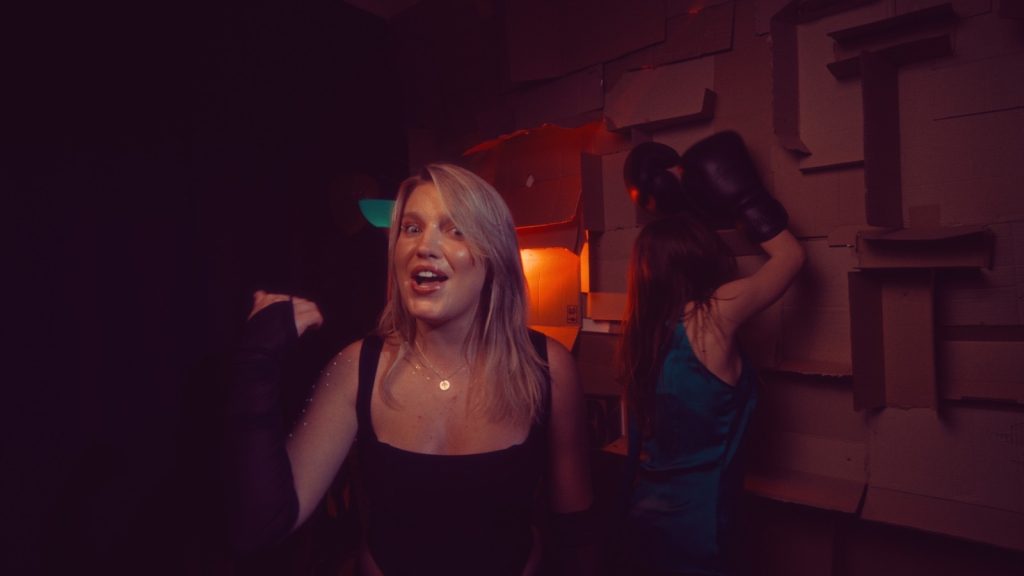 Kelsie Kimberlin – Everything’s Better Kelsie Kimberlin – Everything’s Better