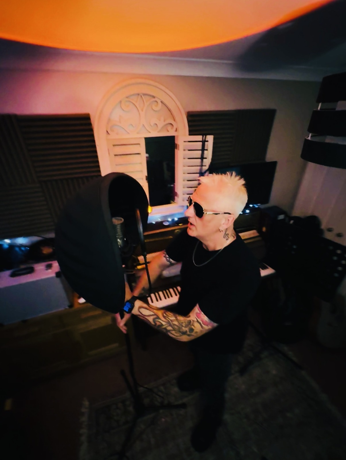 Mark Emsley – Satellite Heart