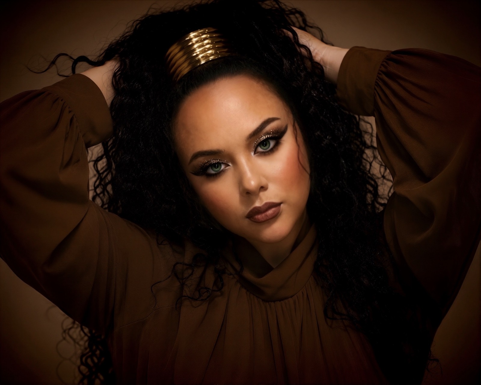 TaniA Kyllikki – HUMAN