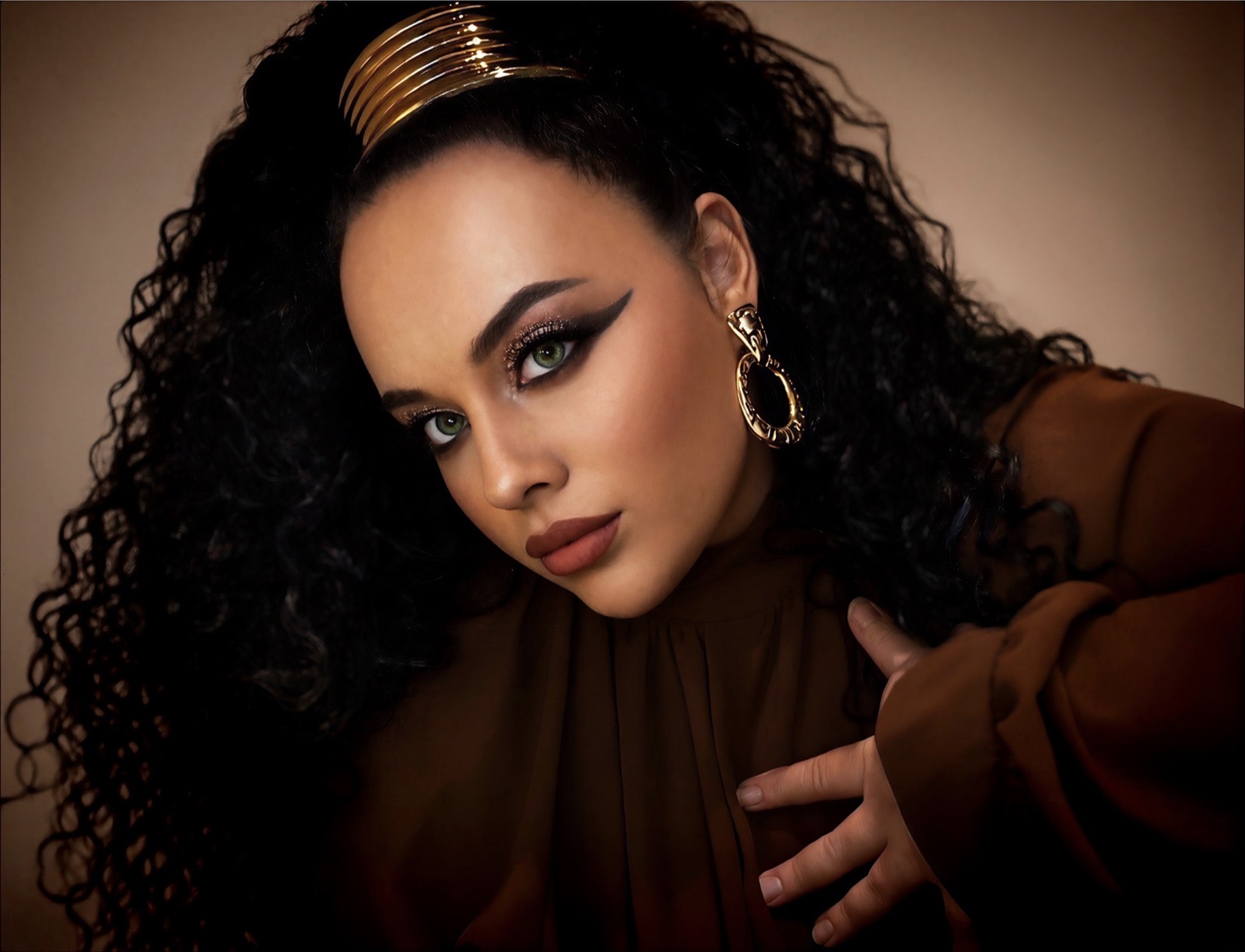 TaniA Kyllikki – HUMAN